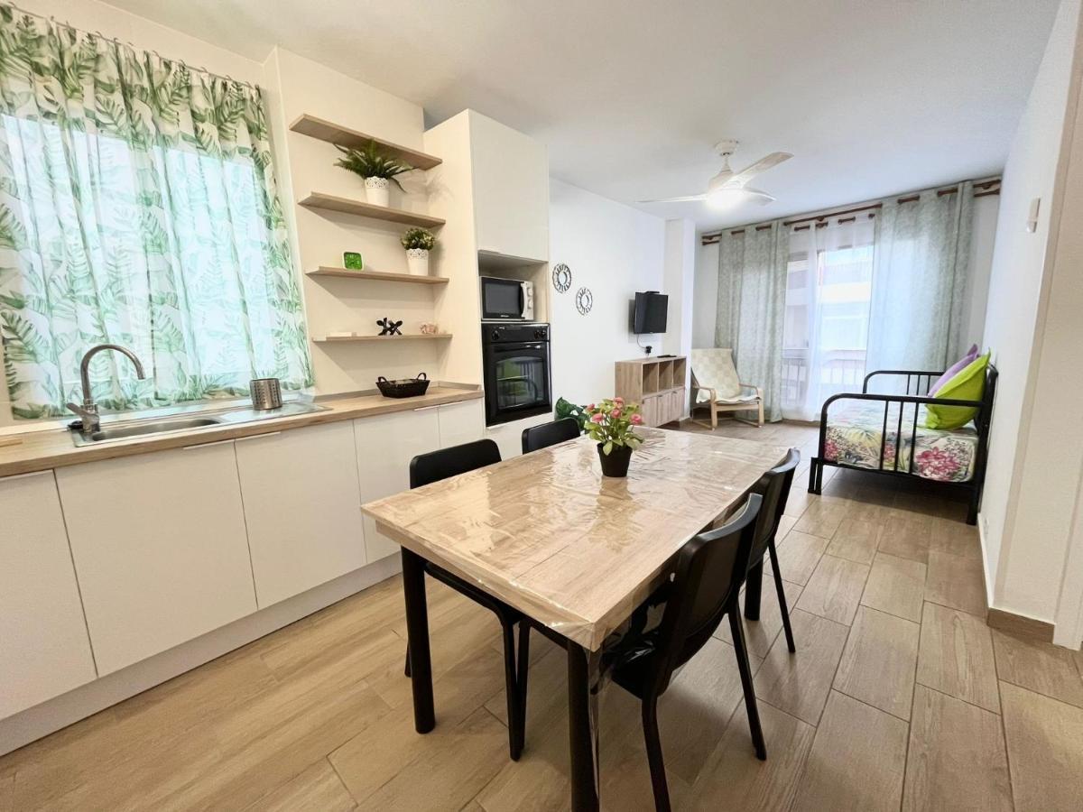 Casa Melina Lägenhet Arona  Exteriör bild